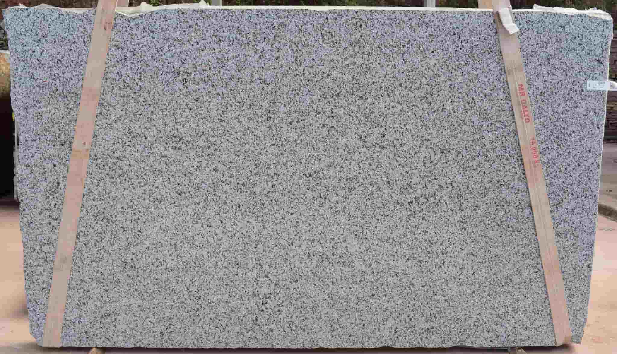 Luna Pearl Granite
